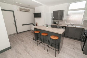 Beautiful 2 Bedroom Apartment in Fleetwood